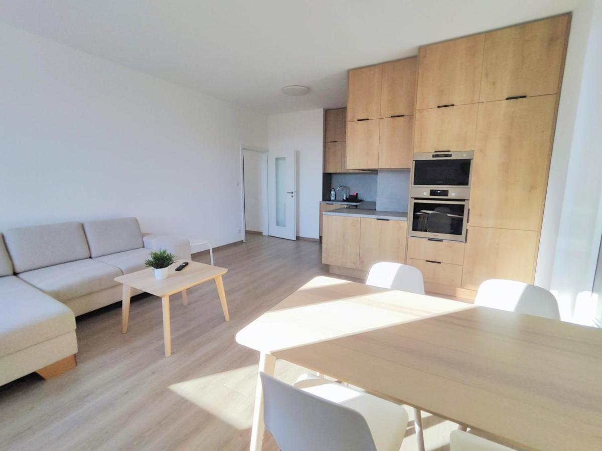 ברטיסלאבה Schanz - Quietly Oriented - Private Parking - Balcony מראה חיצוני תמונה