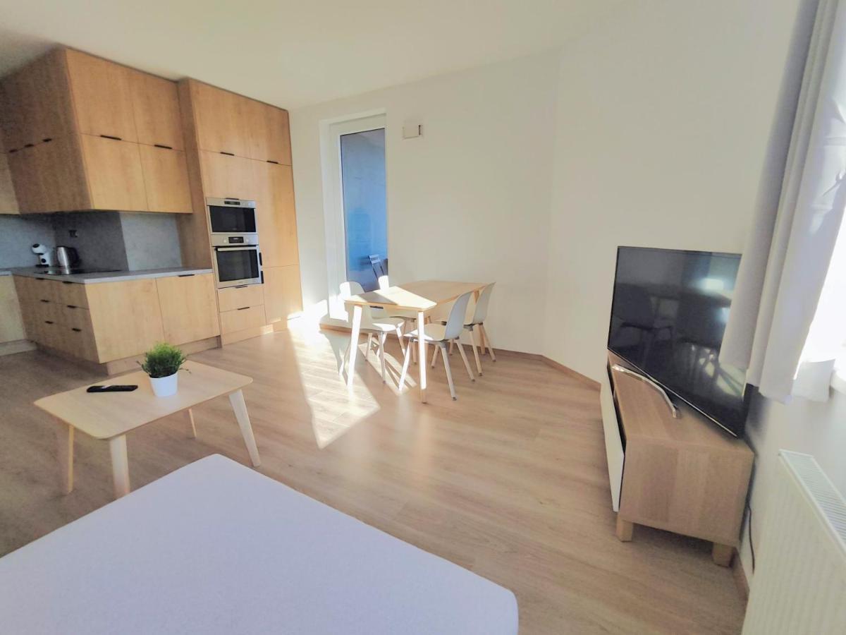 ברטיסלאבה Schanz - Quietly Oriented - Private Parking - Balcony מראה חיצוני תמונה