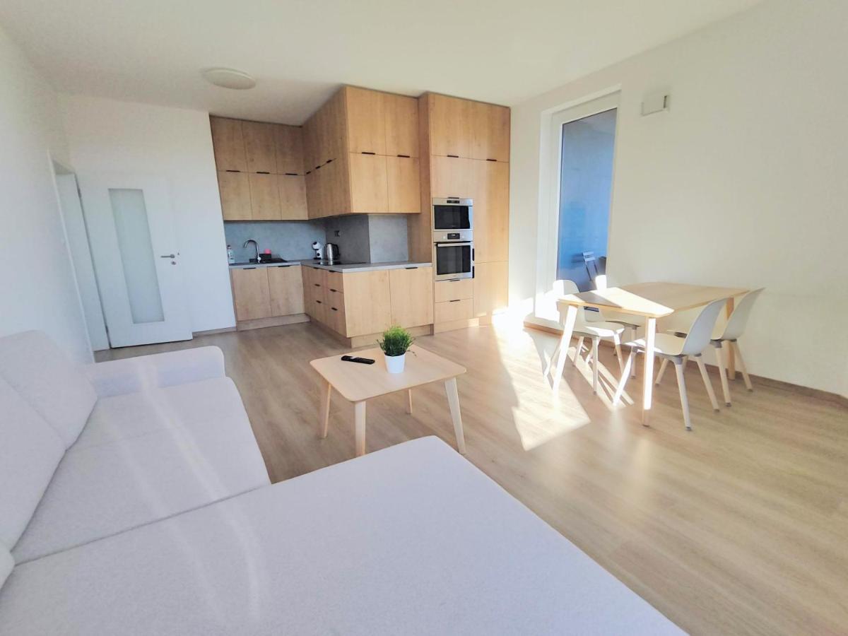 ברטיסלאבה Schanz - Quietly Oriented - Private Parking - Balcony מראה חיצוני תמונה