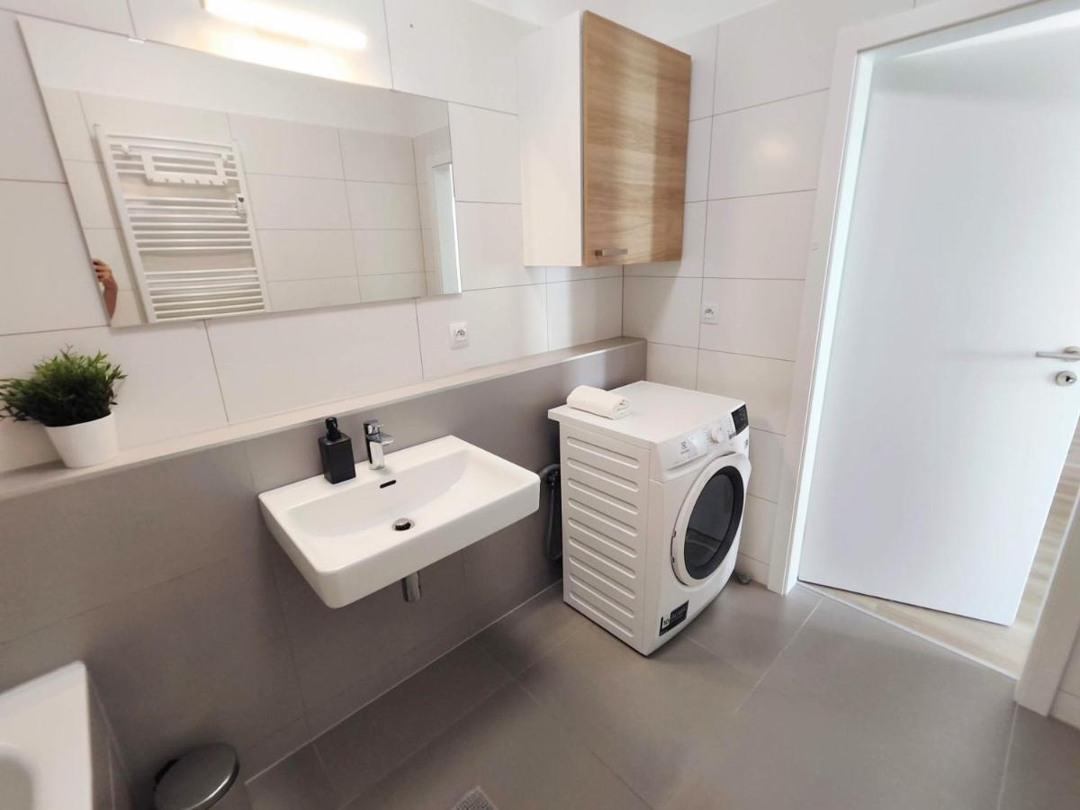 ברטיסלאבה Schanz - Quietly Oriented - Private Parking - Balcony מראה חיצוני תמונה